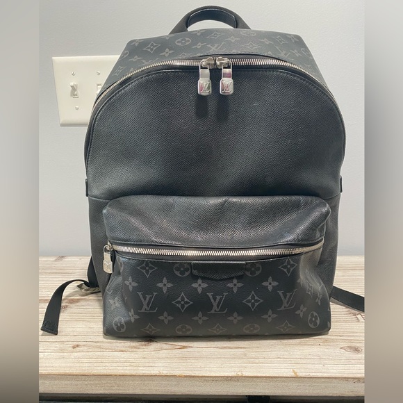 Louis Vuitton Monogram Eclipse Discovery Backpack - Picture 2 of 11